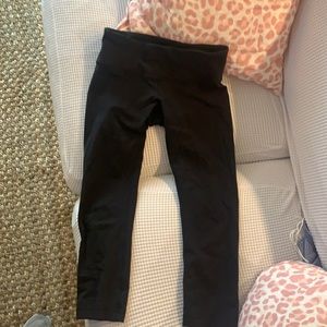 GUC lulu cropped leggings